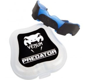 Venum "Predator" Mouthguard Black/blue5