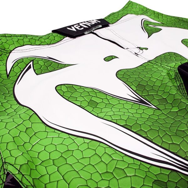 Venum "Amazonia 4.0" Fightshorts - Green Viper