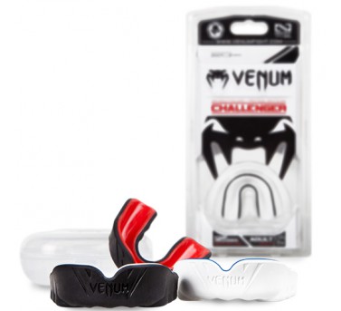 Venum "Challenger" Mouthguard - Red Devil6